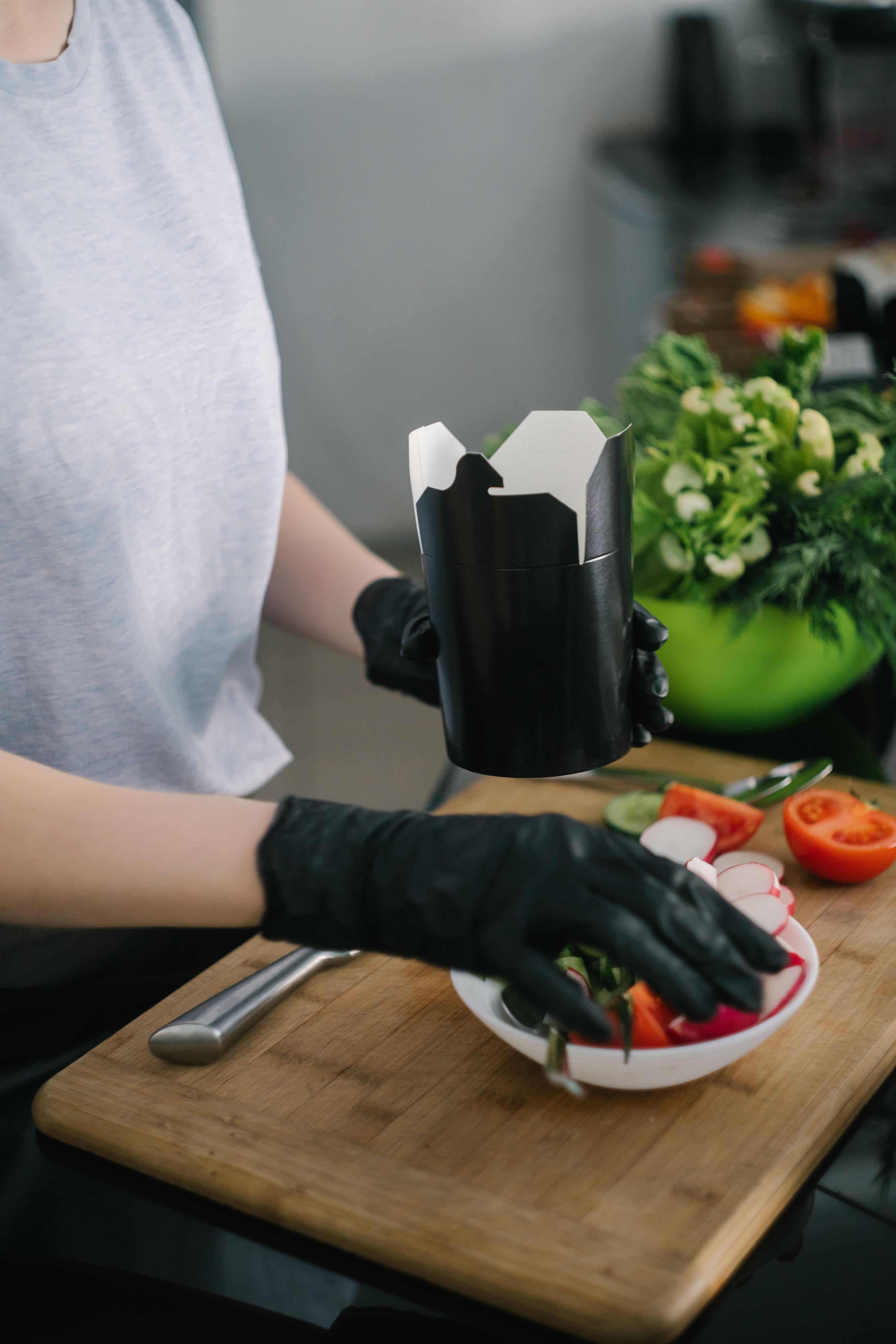 Analiza różnych rodzajów drewna używanych w produkcji mebli na wymiar